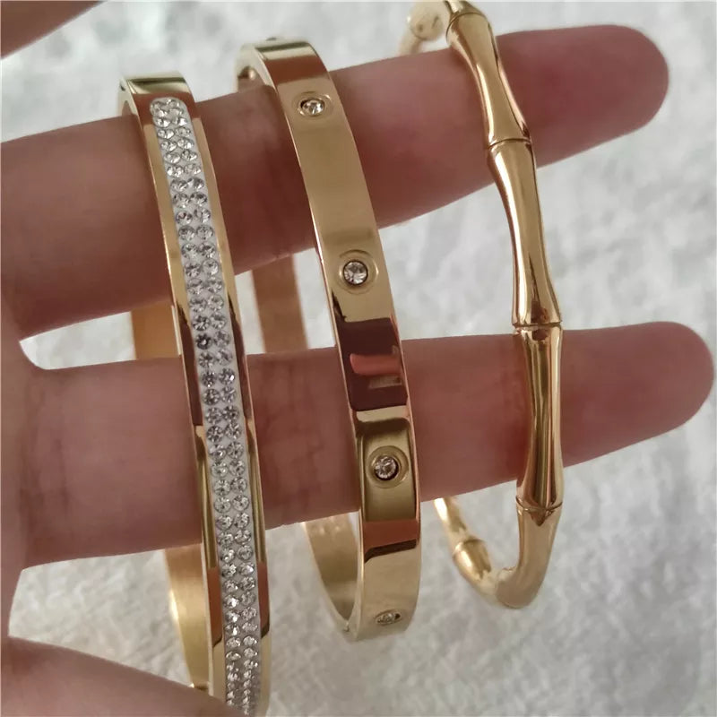 Roxy Bangle