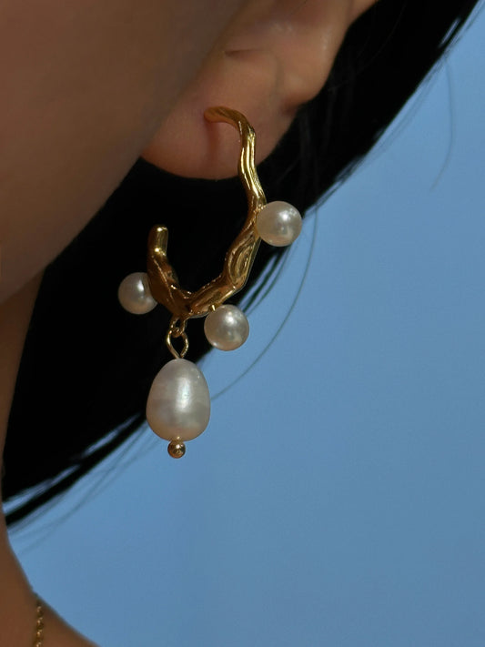 Daphne Earring