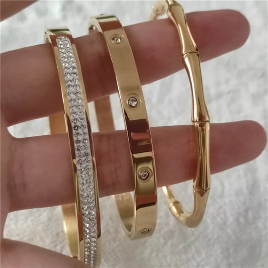 Roxy Bangle
